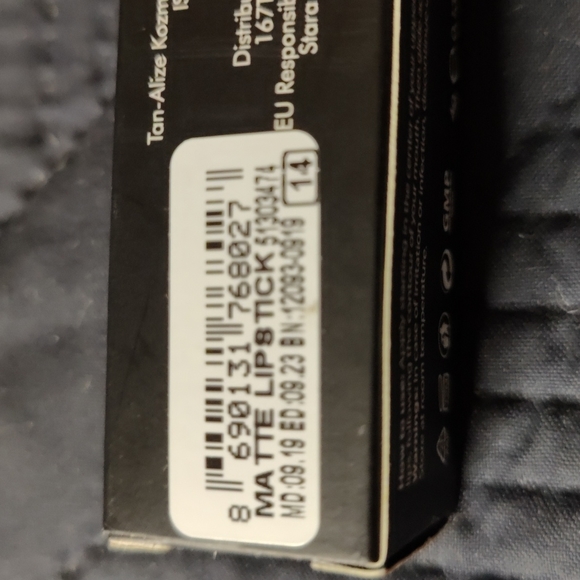 Farmasi make up combo - Picture 9 of 12